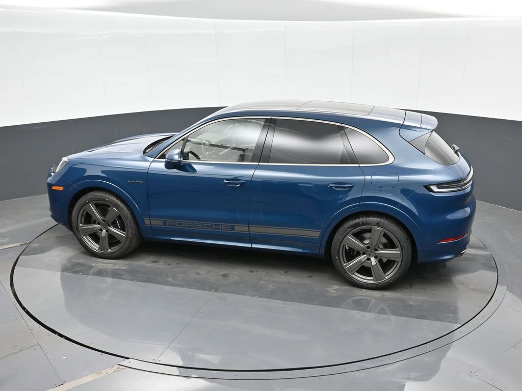 New 2026 Porsche Cayenne Turbo image 27