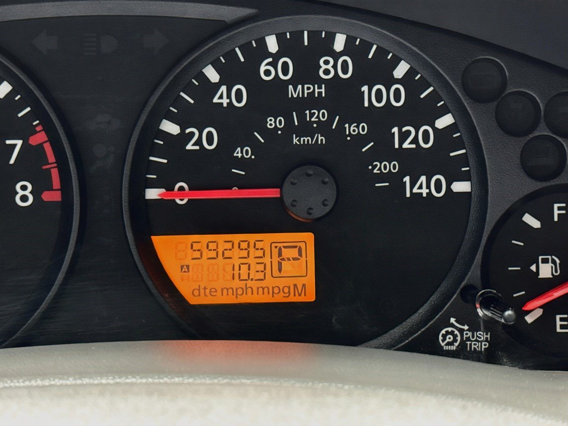Used 2021 Nissan Frontier SV w/ Midnight Edition Floor Mats AWD/4WD image 8