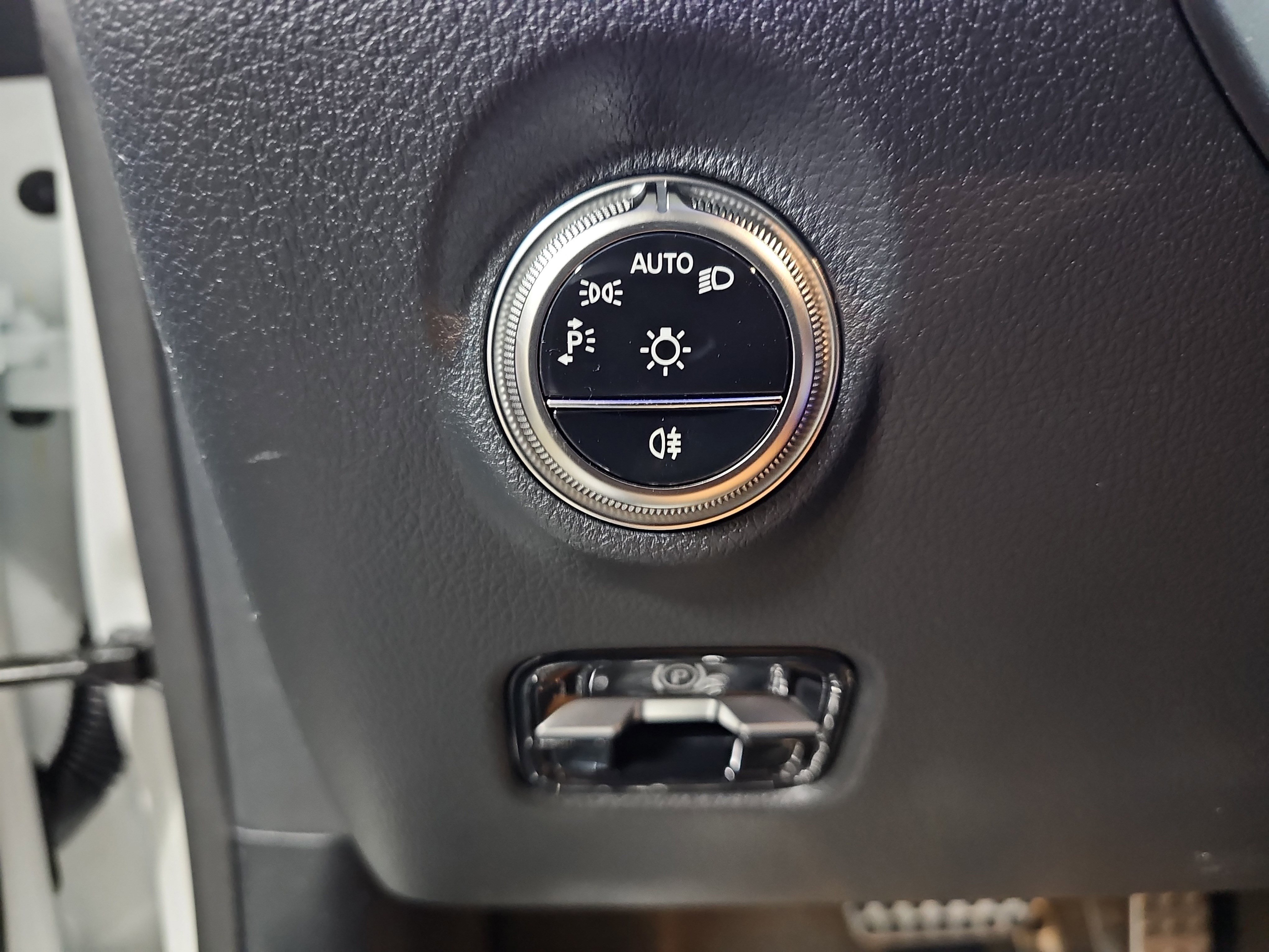 New 2026 Mercedes-Benz CLE 450 4MATIC Cabriolet image 28