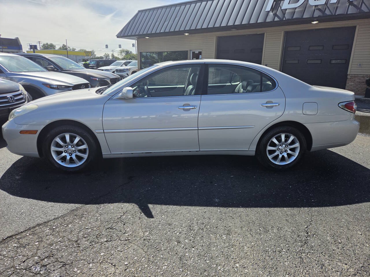 Used 2002 Lexus ES 330 FWD image 9