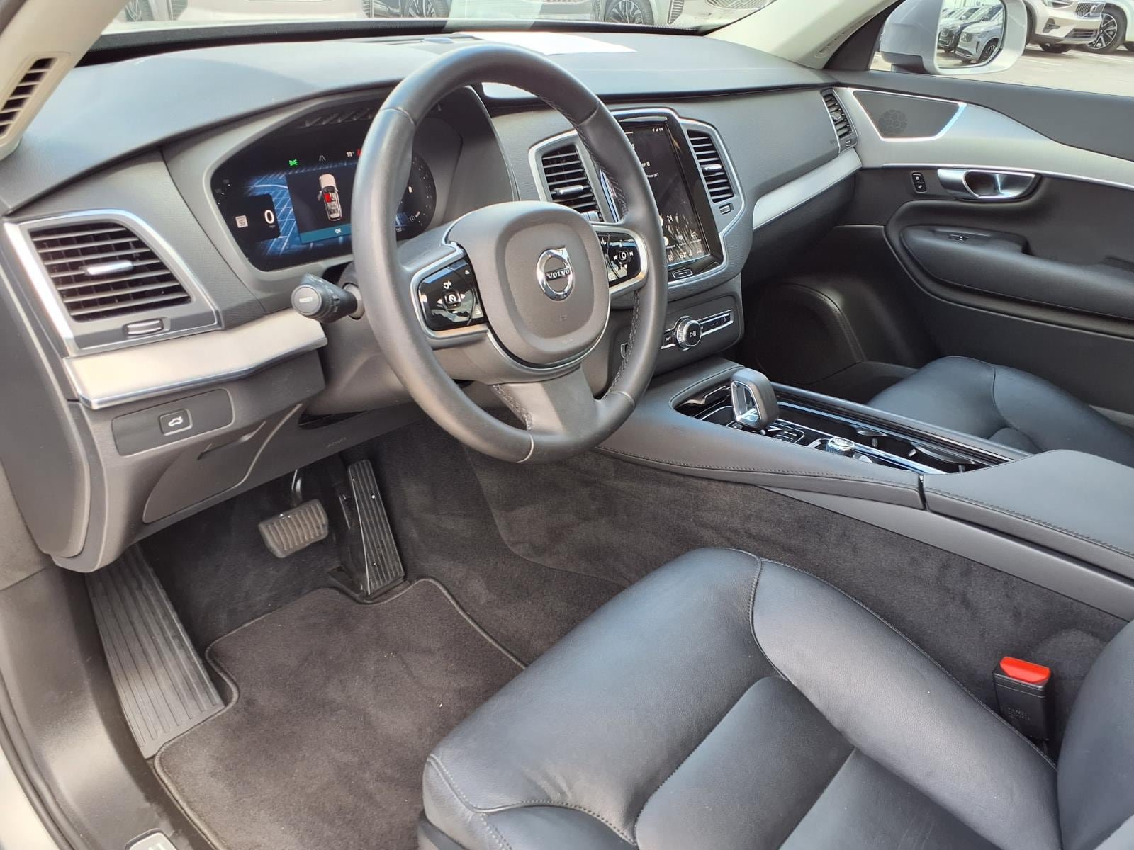 Certified 2025 Volvo XC90 B5 Core AWD/4WD image 20