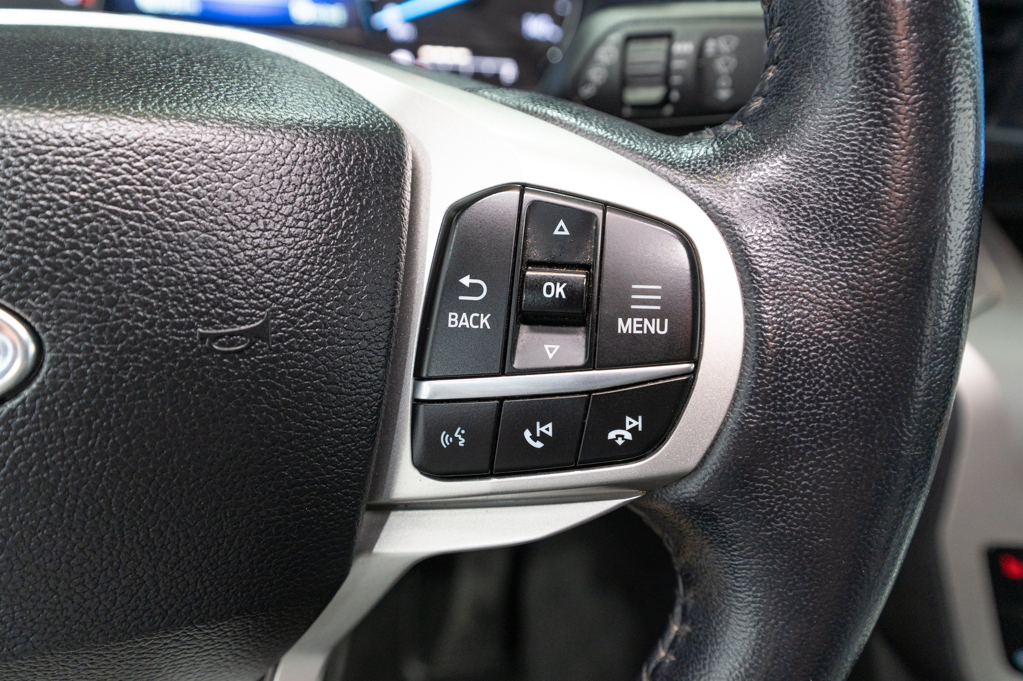 Used 2023 Ford Explorer XLT w/ Equipment Group 202A RWD image 25