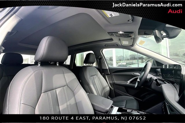 Used 2025 Audi Q5 Premium w/ Convenience Package image 15