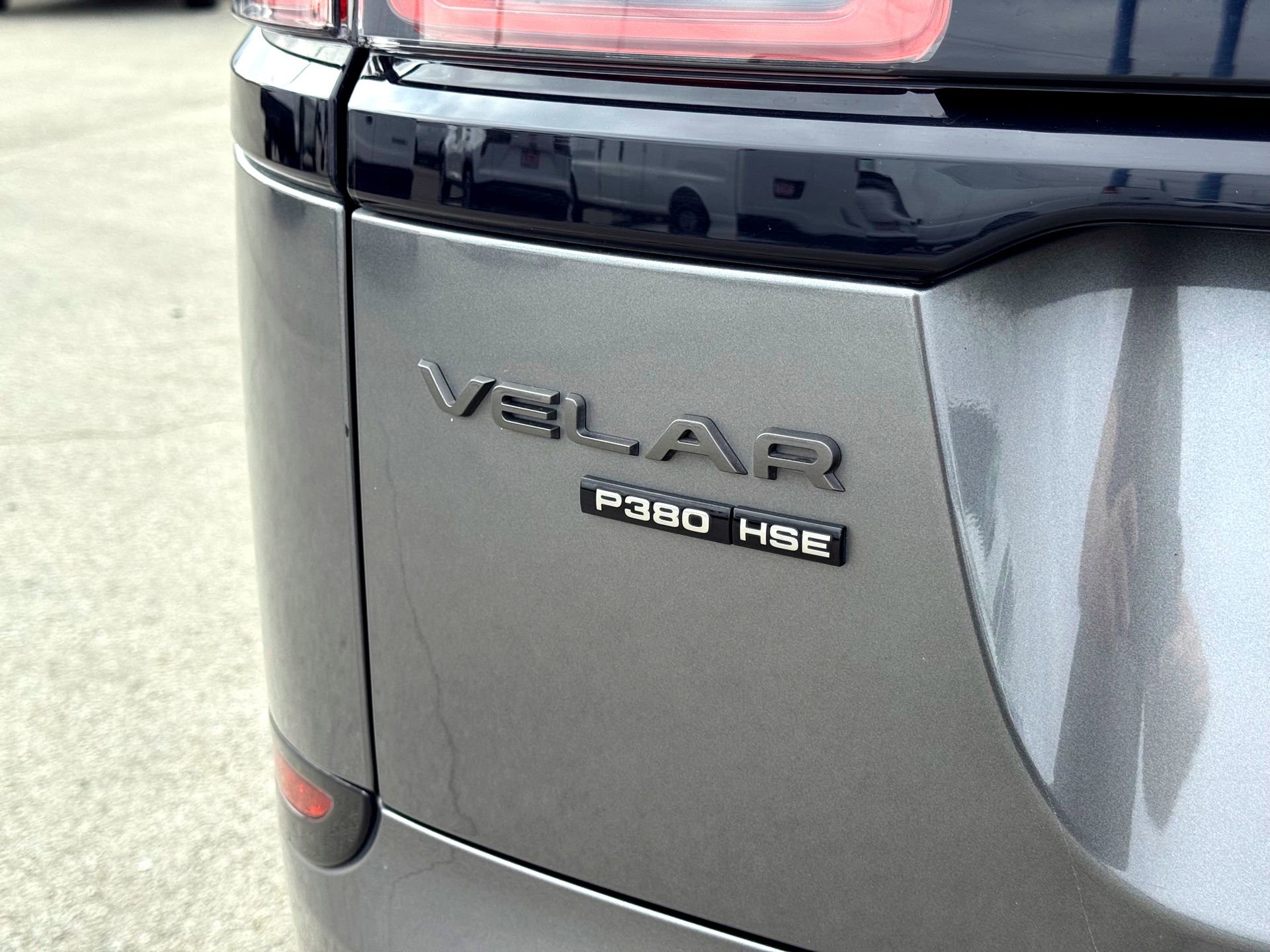 Used 2018 Land Rover Range Rover Velar image 8