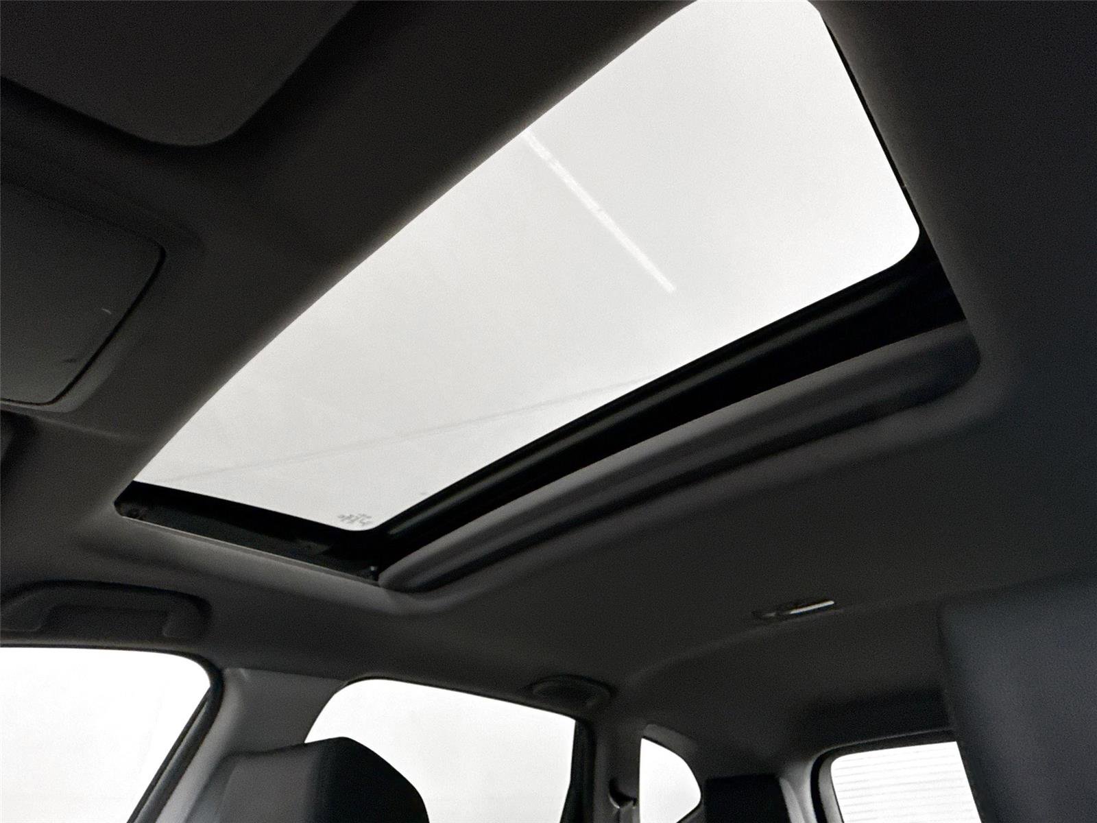 Used 2021 Honda CR-V Touring image 6