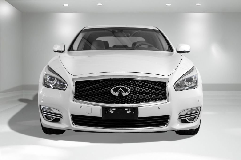 Used 2017 INFINITI Q70 L 3.7 image 5