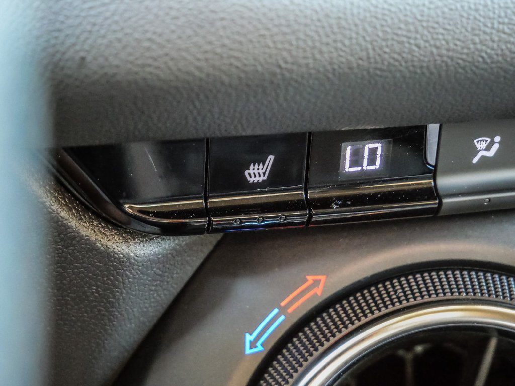 Used 2024 Chevrolet Blazer LT w/ Convenience Package FWD image 33