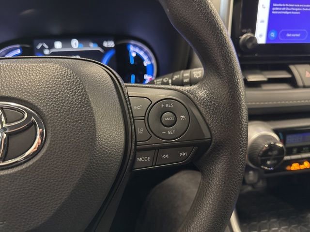 Used 2025 Toyota RAV4 XLE image 28
