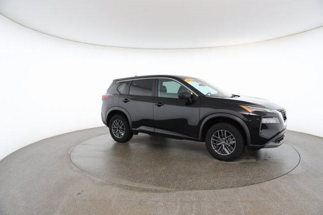 Used 2023 Nissan Rogue S image 25