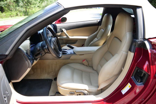 Used 2007 Chevrolet Corvette Convertible w/ Preferred Equipment Group RWD image 26