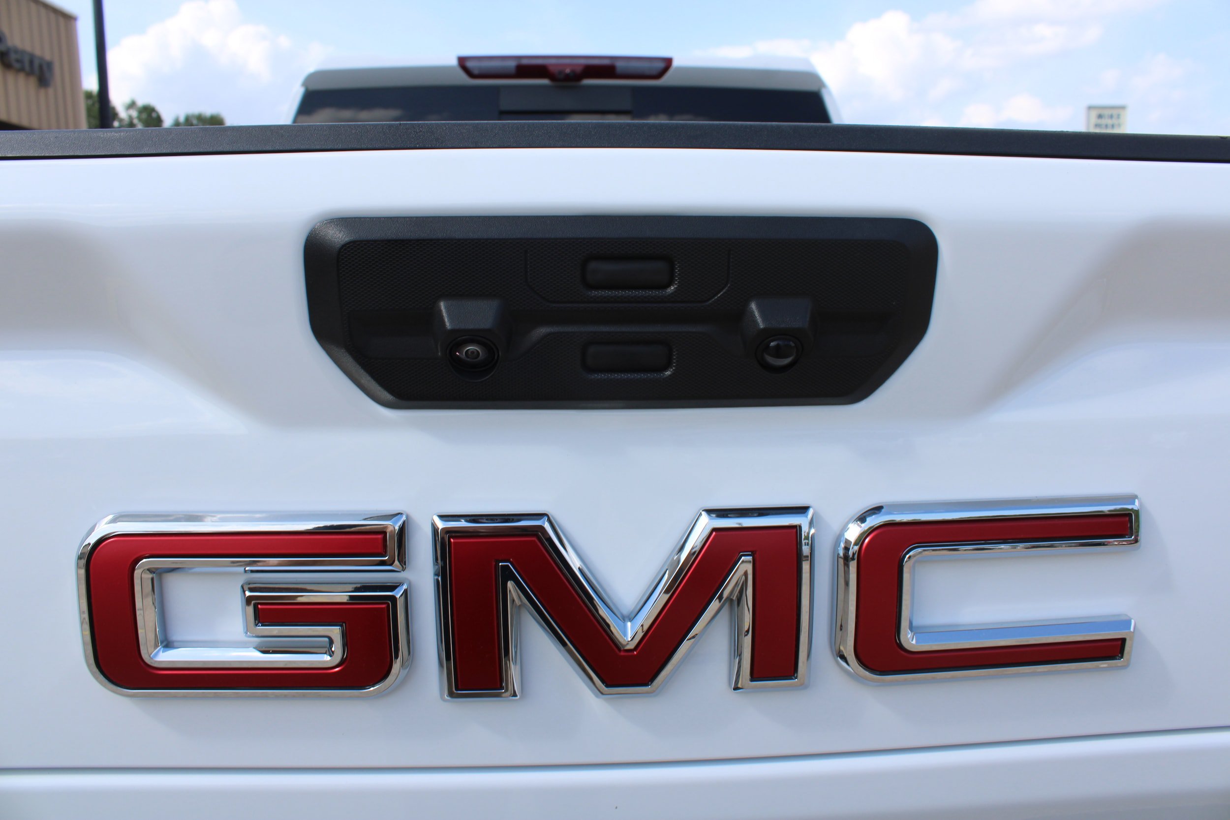 Used 2025 GMC Sierra 2500 Denali w/ Denali Reserve Package AWD/4WD image 18