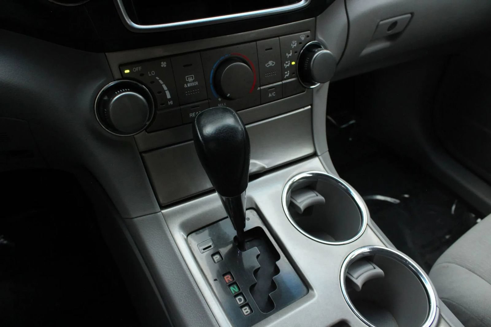 Used 2013 Toyota Highlander 4WD Hybrid image 32