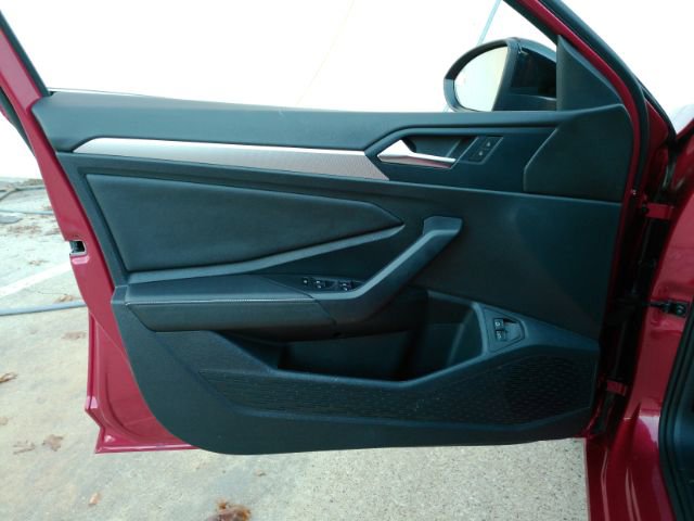 Used 2024 Volkswagen Jetta Sport image 13