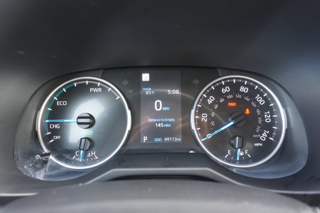 Used 2022 Toyota RAV4 LE AWD/4WD image 5