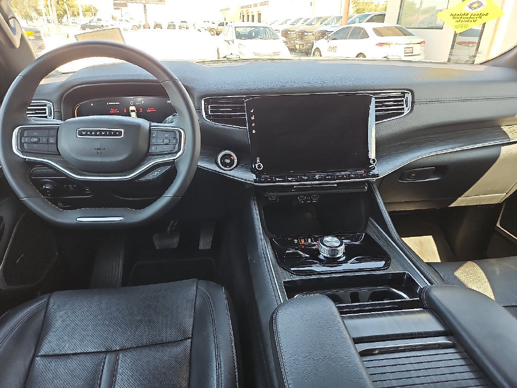Used 2024 Jeep Wagoneer L Series II w/ Flexible Seating Group AWD/4WD image 11