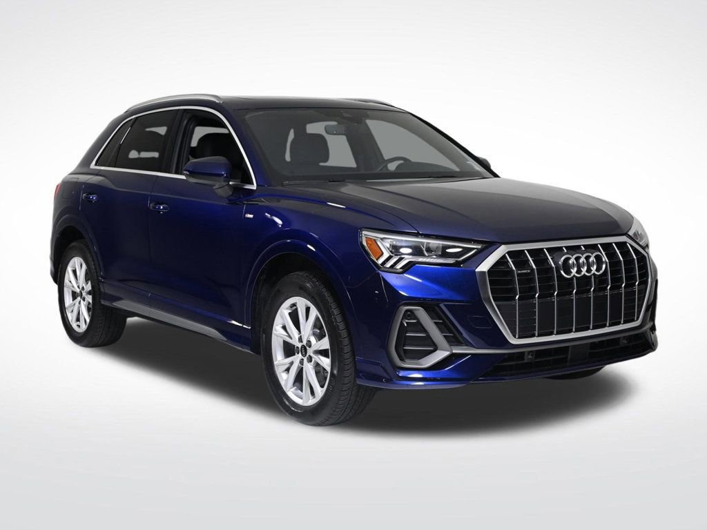 Certified 2025 Audi Q3 2.0T Premium w/ Convenience Package AWD/4WD image 7