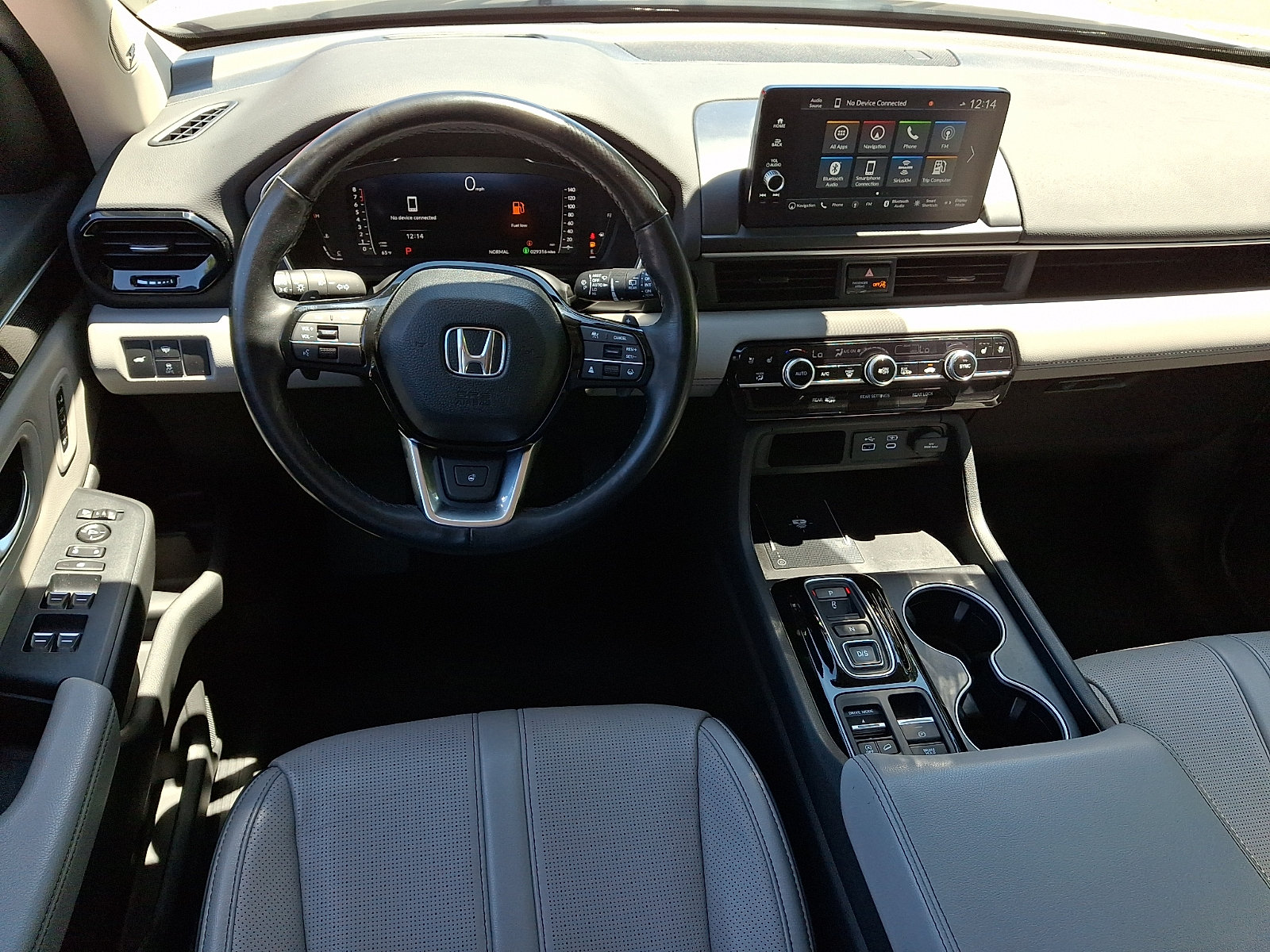 Used 2024 Honda Pilot Elite image 12