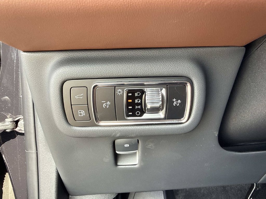 New 2026 Lincoln Nautilus Reserve AWD/4WD image 38