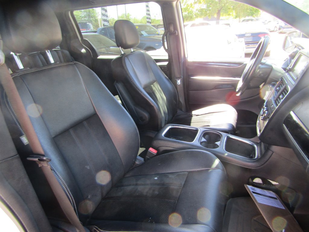 Used 2014 Dodge Grand Caravan SXT FWD image 5