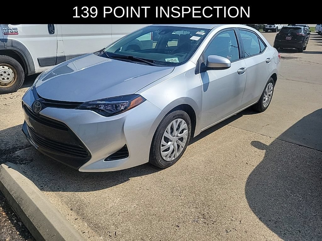 Used 2017 Toyota Corolla LE FWD image 2
