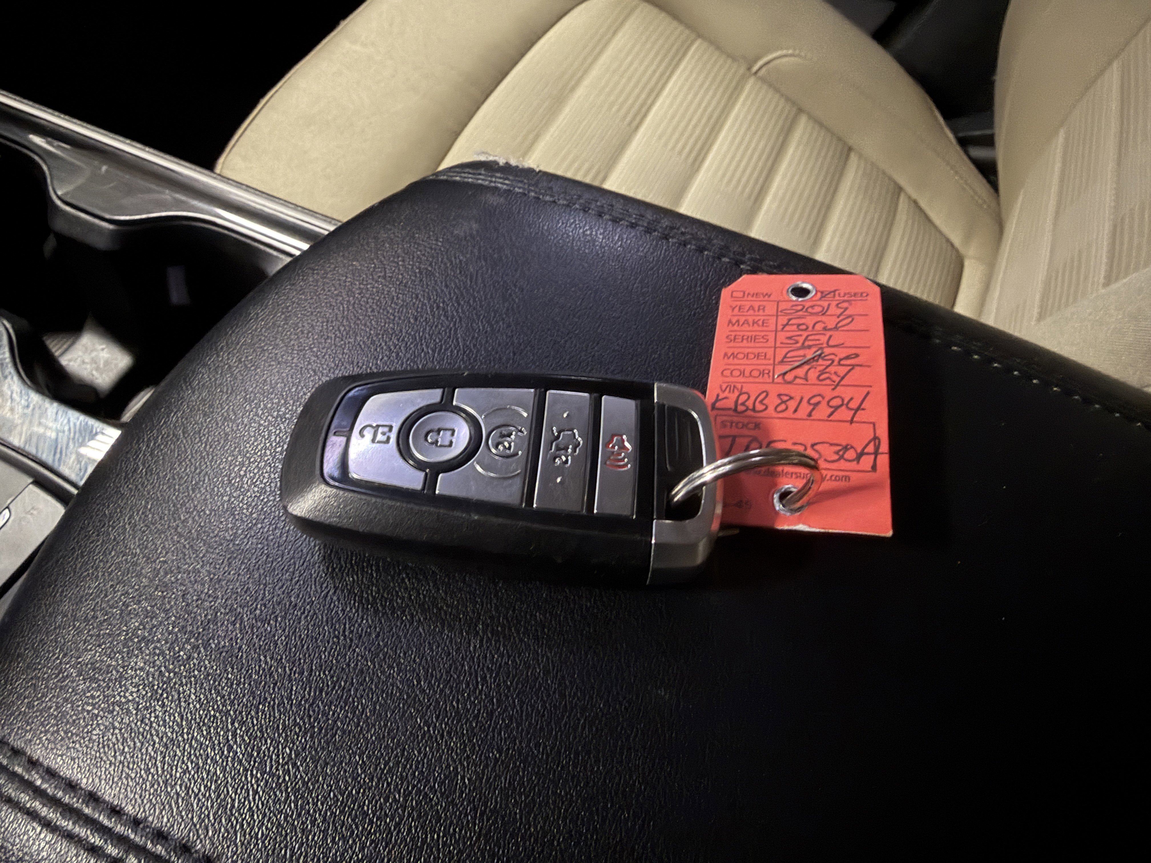 Used 2019 Ford Edge SEL image 12