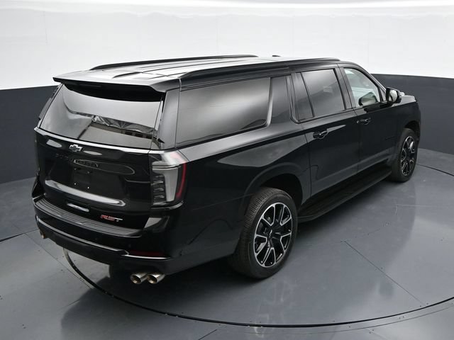 Used 2025 Chevrolet Suburban RST w/ Comfort Package AWD/4WD image 29