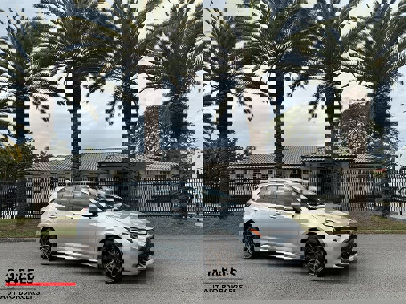 Used 2025 Toyota Corolla SE image 1