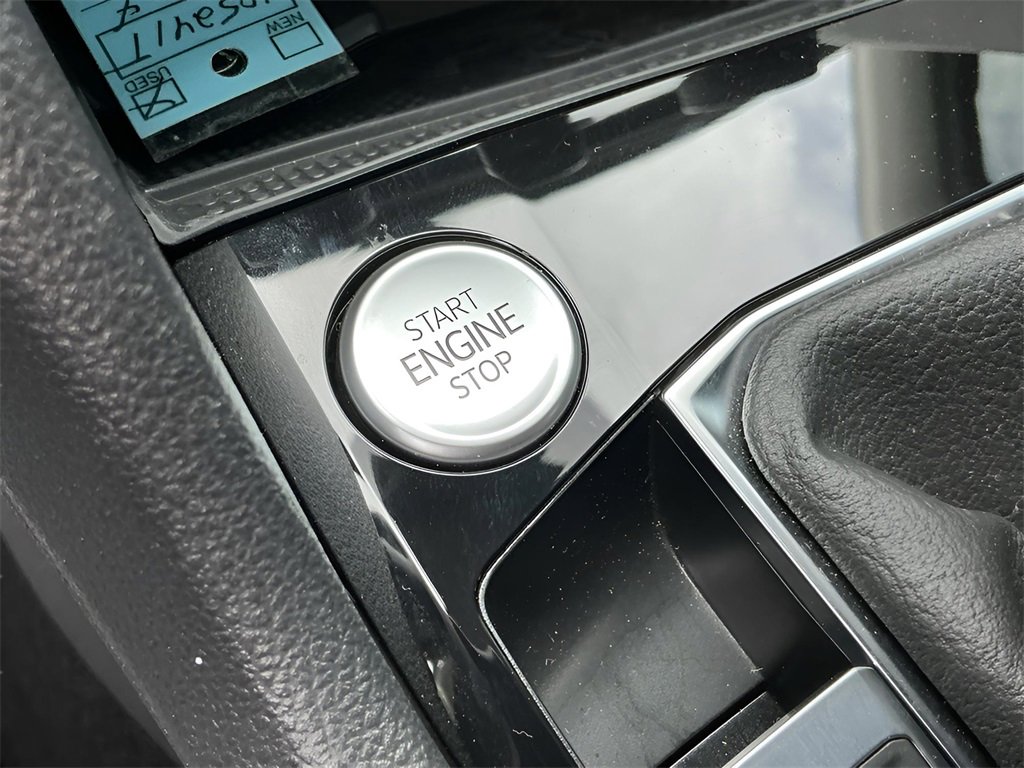 Used 2024 Volkswagen Taos SE w/ Panoramic Sunroof Package image 31