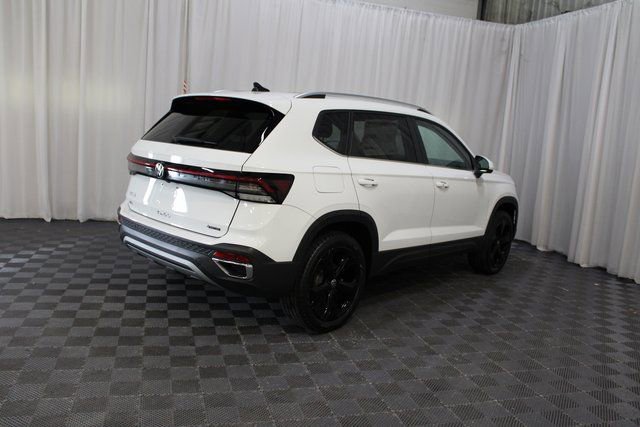 New 2025 Volkswagen Taos SEL image 26