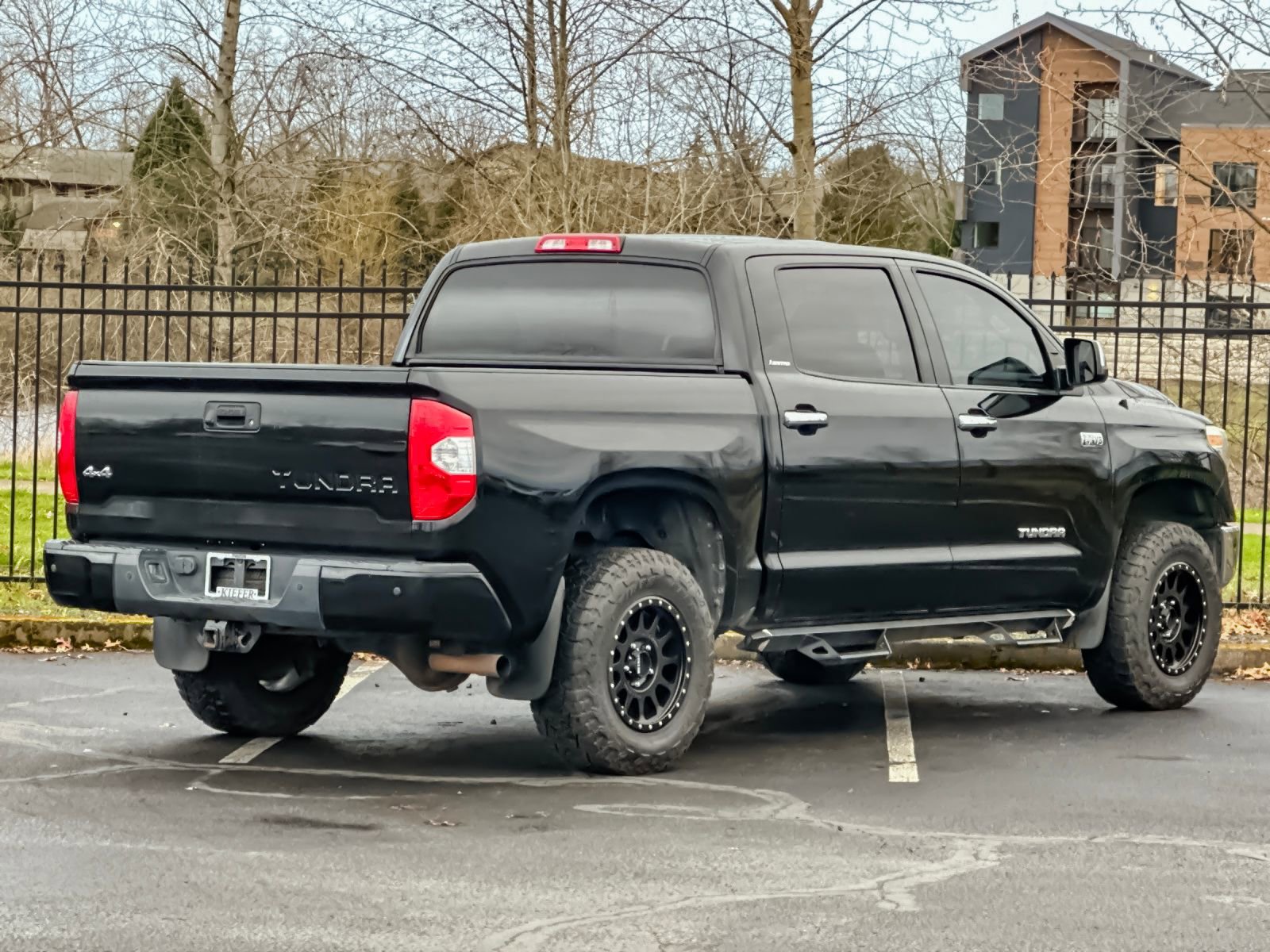 Used 2018 Toyota Tundra Limited w/ Limited Premium Package image 4