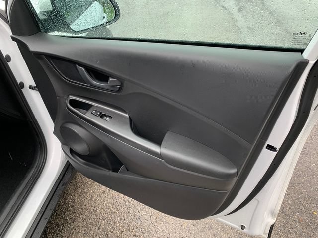 Certified 2023 Hyundai Kona SEL AWD/4WD image 13