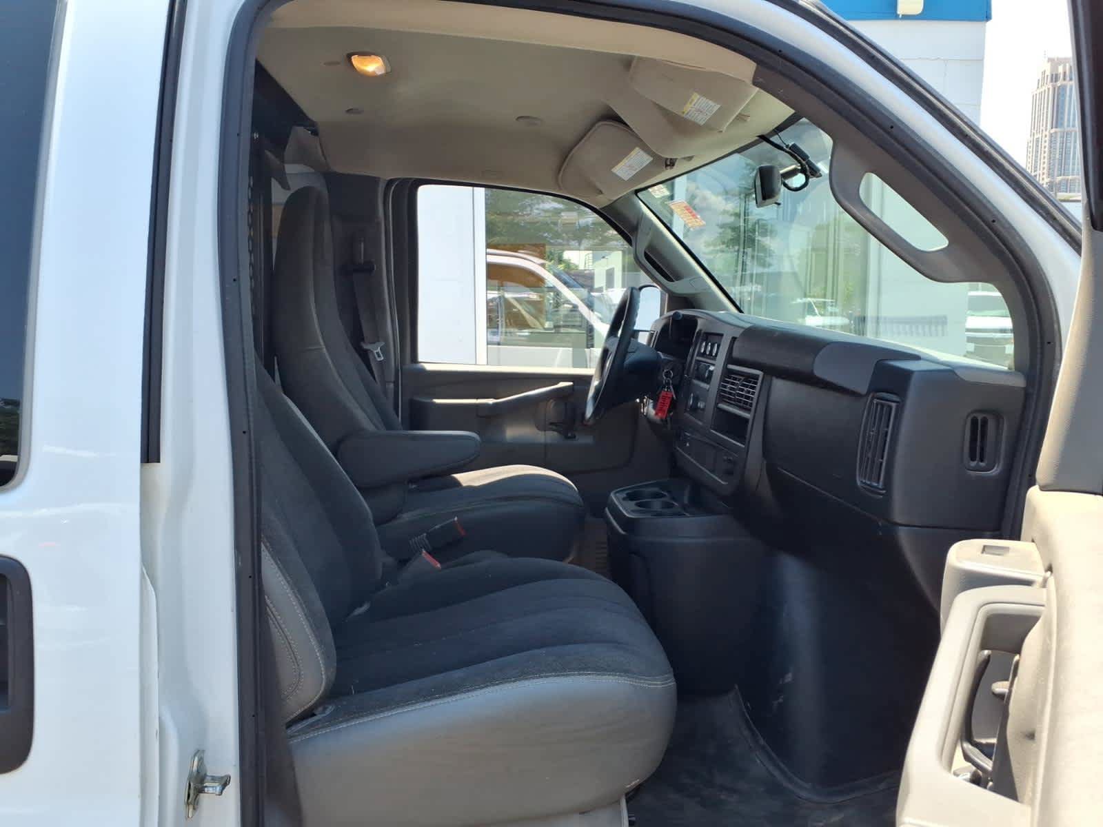 Used 2021 Chevrolet Express 2500 w/ Driver Convenience Package RWD image 17