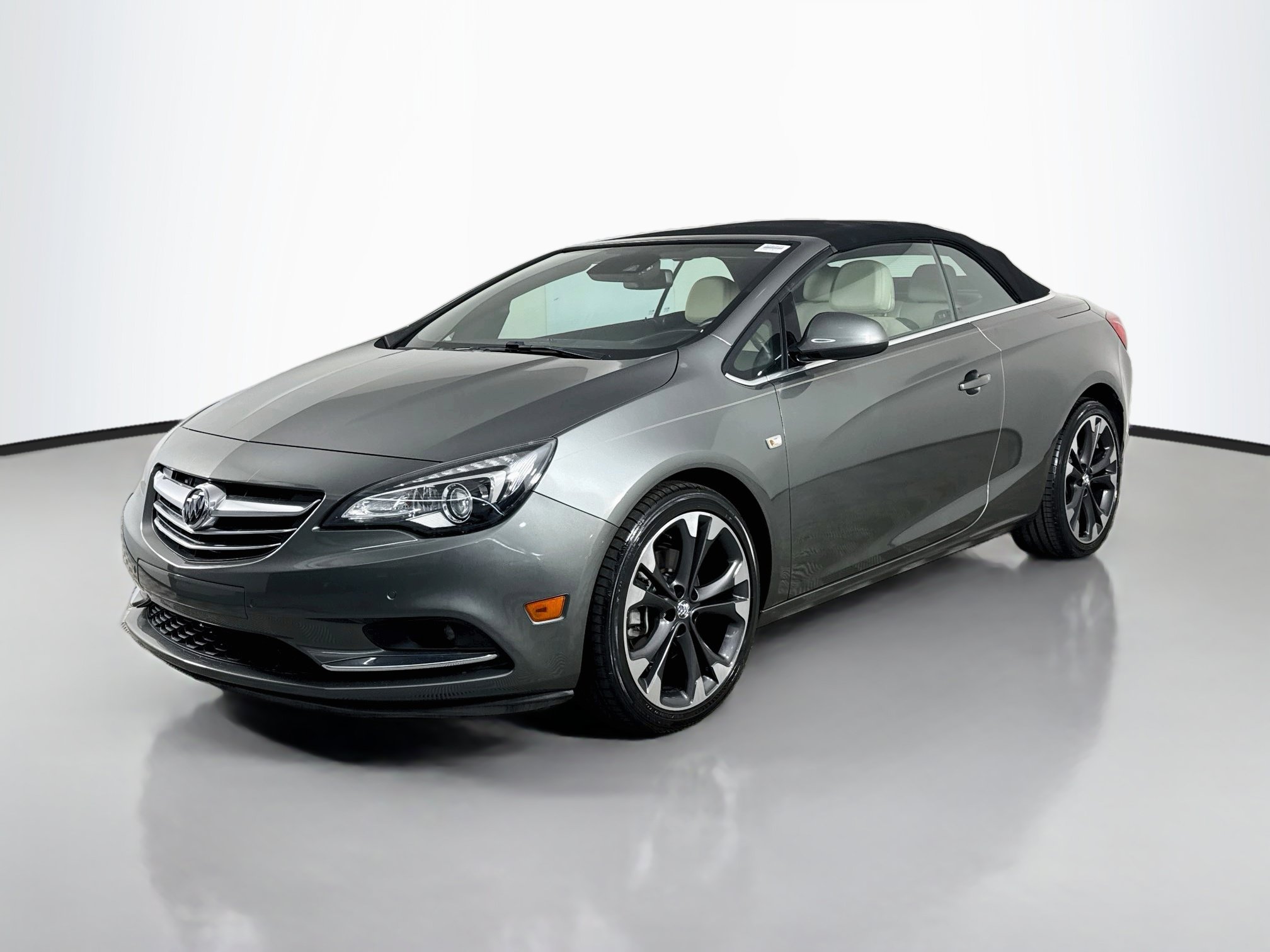 Used 2019 Buick Cascada Premium FWD image 4