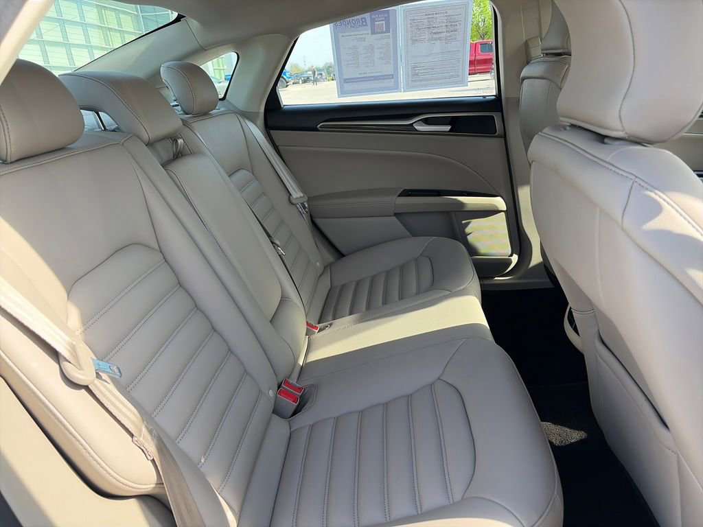 Used 2019 Ford Fusion SEL FWD image 34