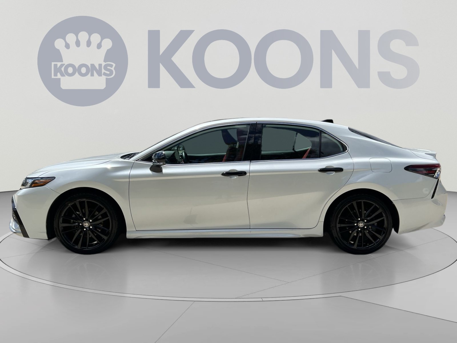 Used 2023 Toyota Camry XSE w/ Cold Weather Package FWD image 2