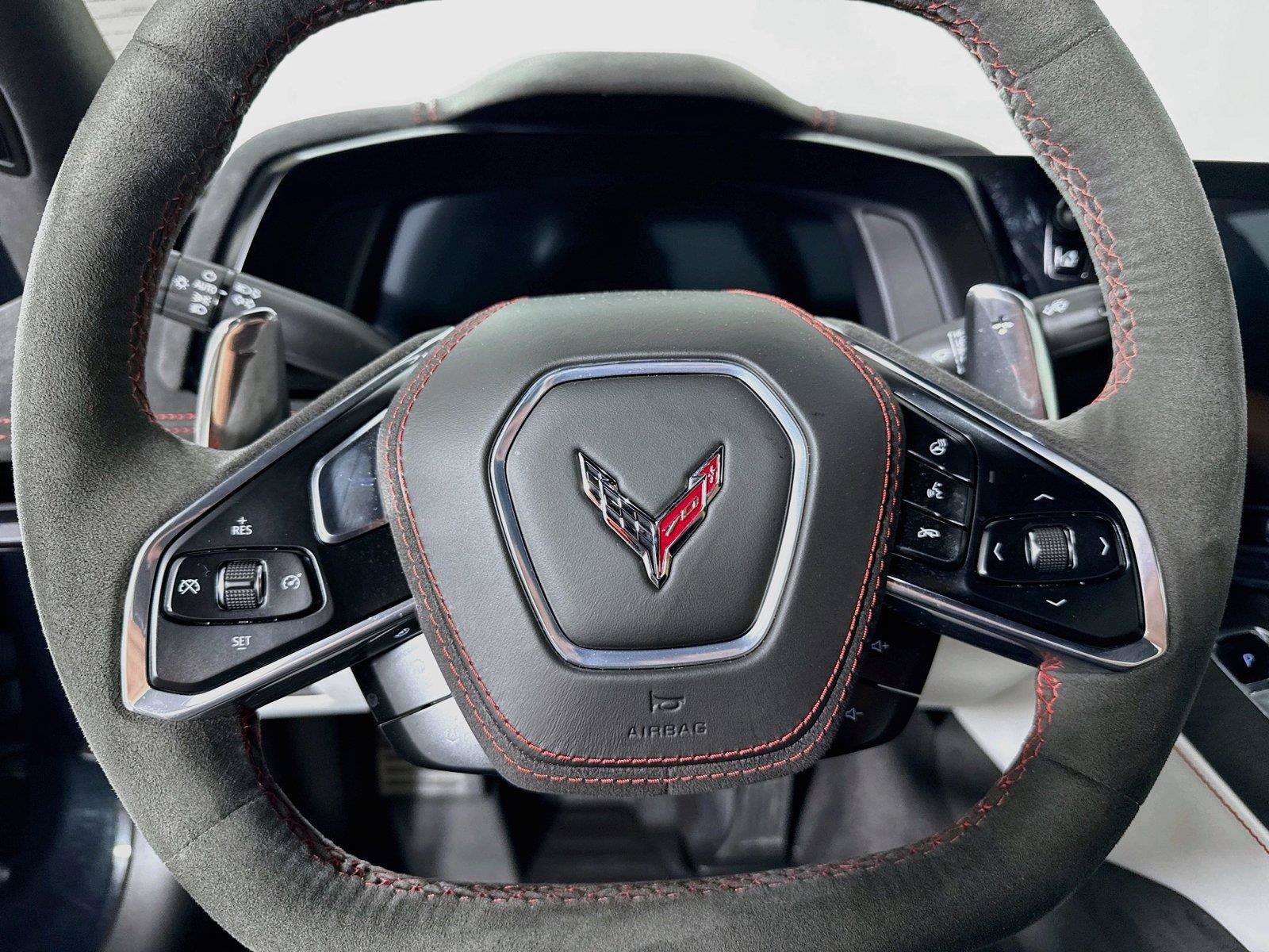 Used 2023 Chevrolet Corvette Stingray Premium Conv w/ Z51 Performance Package RWD image 20
