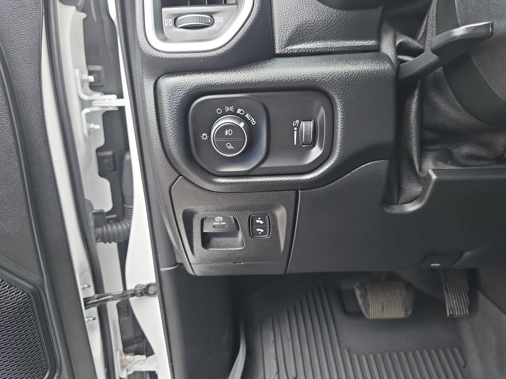 Used 2020 RAM 1500 Big Horn AWD/4WD image 19