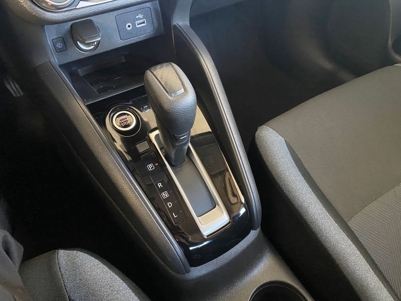 Used 2025 Nissan Versa SV FWD image 41