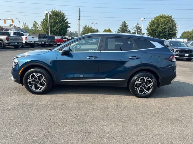 Used 2024 Kia Sportage LX AWD/4WD image 2