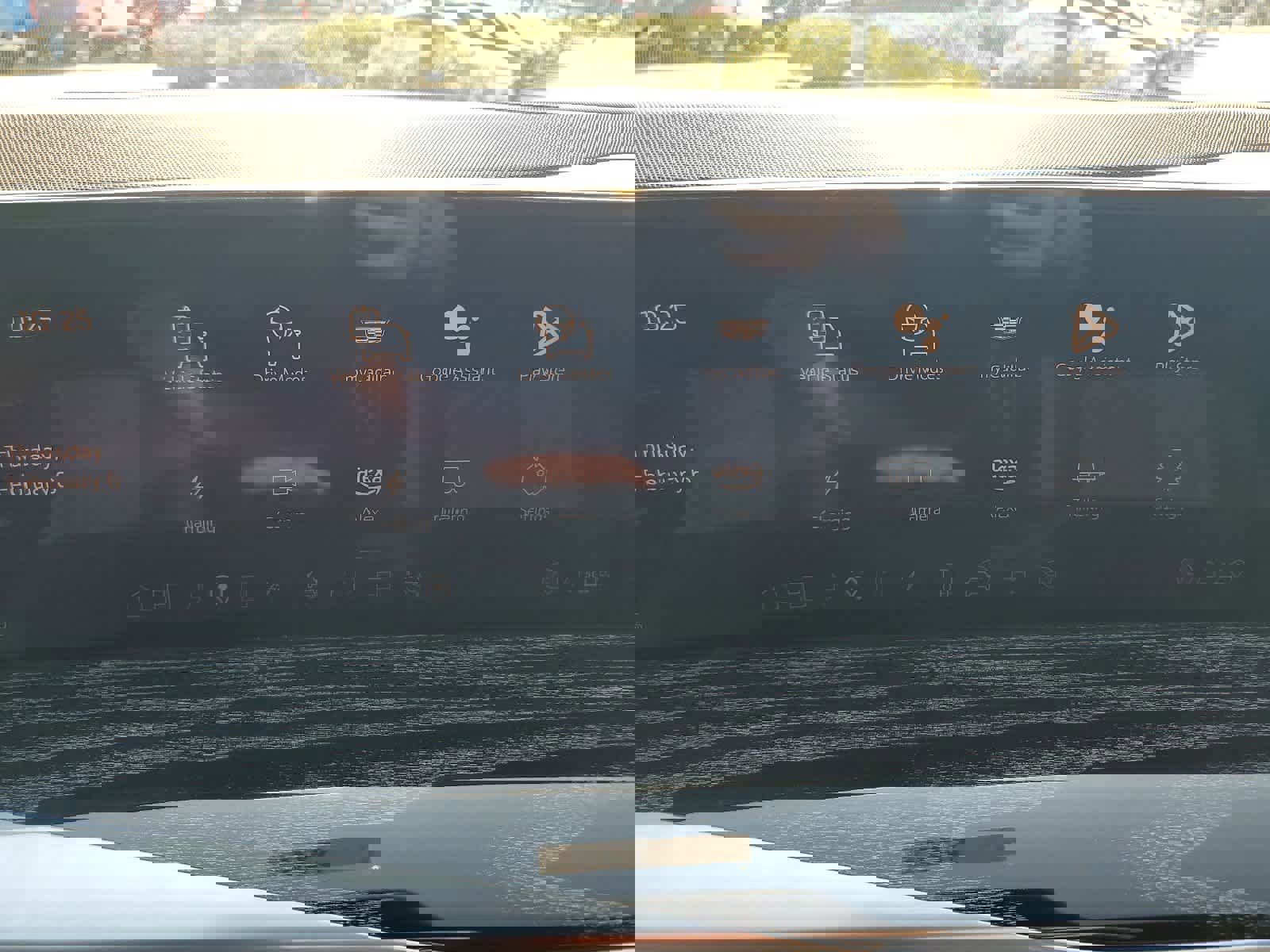 New 2025 Cadillac Escalade IQ Luxury 1 w/ LPO, Radiant Package image 13