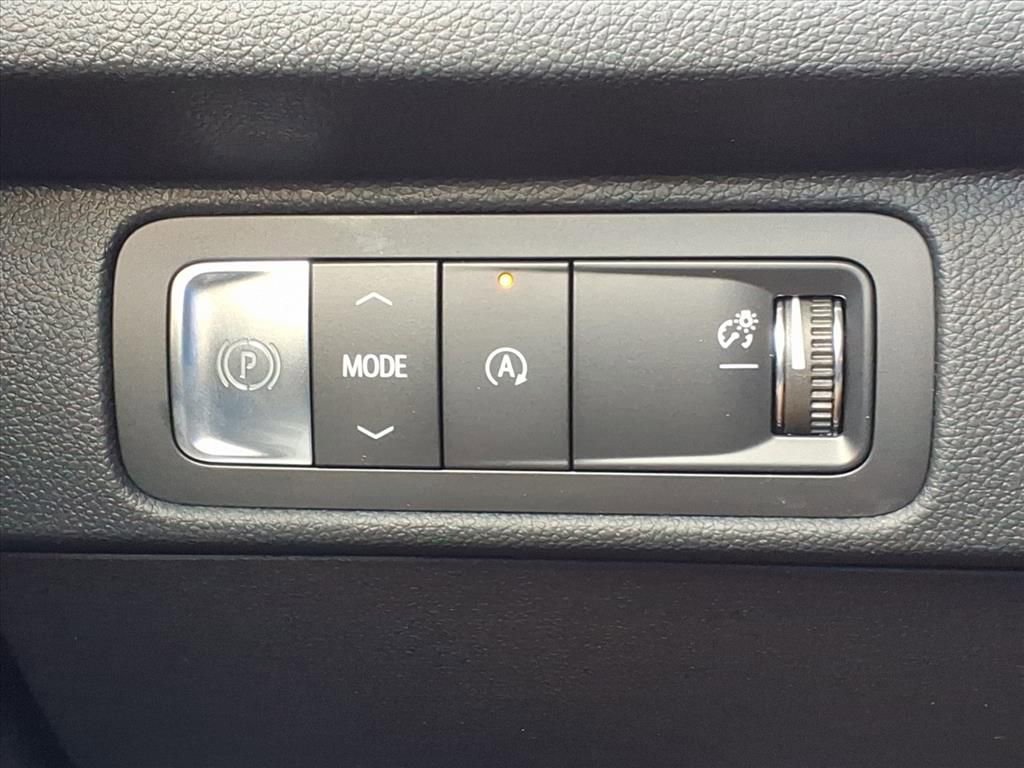 New 2026 Chevrolet Traverse LT w/ Sun and Wheel Package image 24