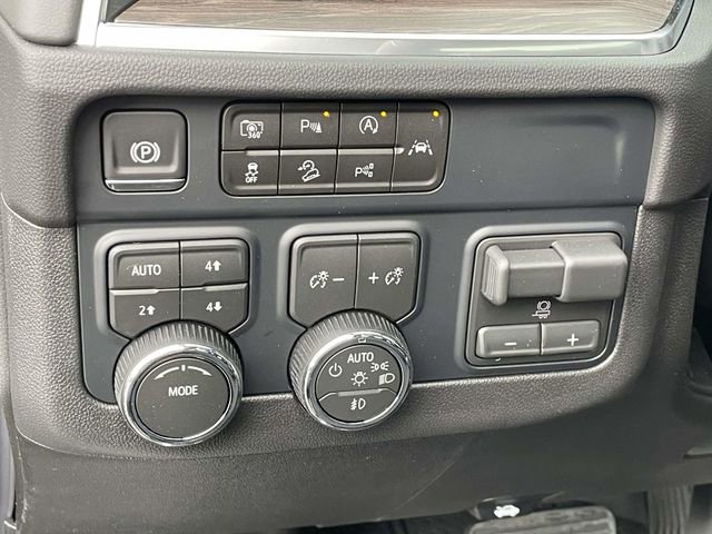 New 2026 Chevrolet Tahoe Z71 w/ Comfort Package AWD/4WD image 21