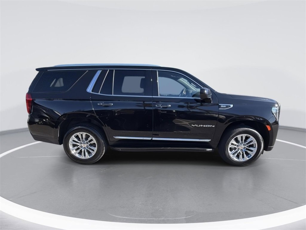 Used 2023 GMC Yukon SLT image 3