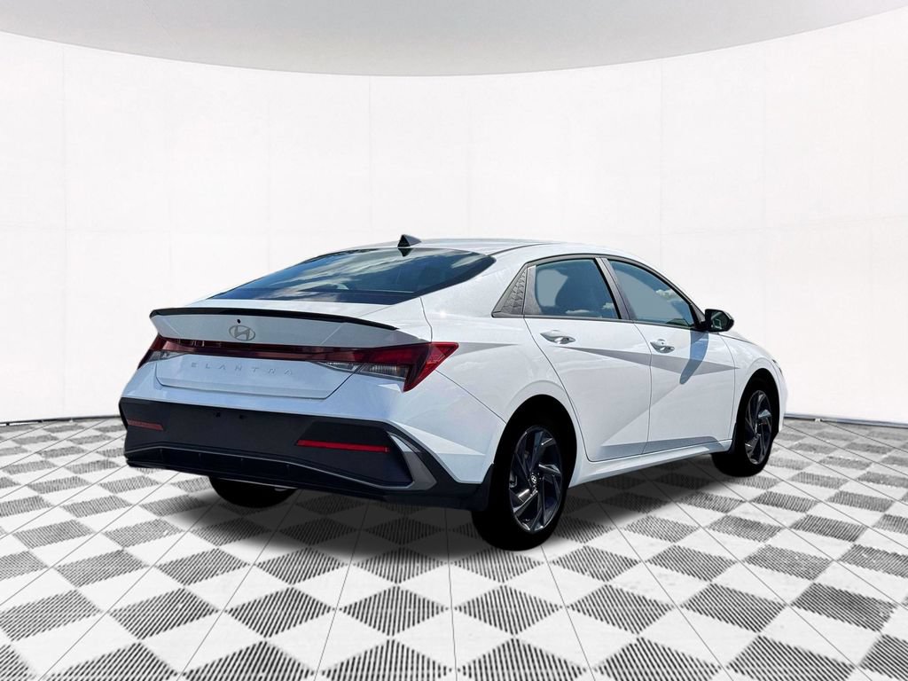 New 2026 Hyundai Elantra Sport FWD image 11