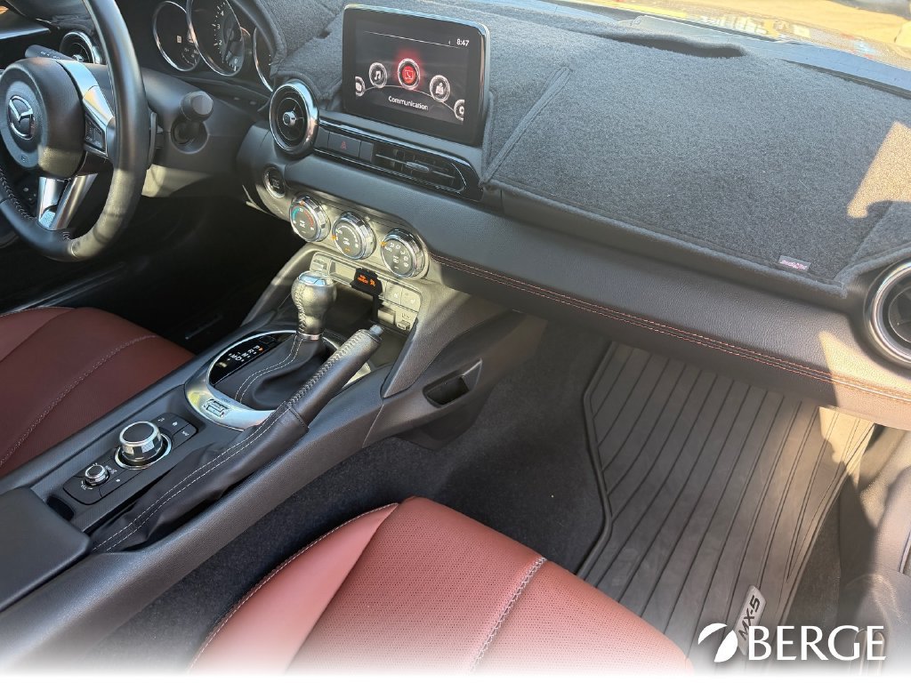 Used 2022 MAZDA MX-5 Miata RF Grand Touring w/ Weather Package RWD image 15