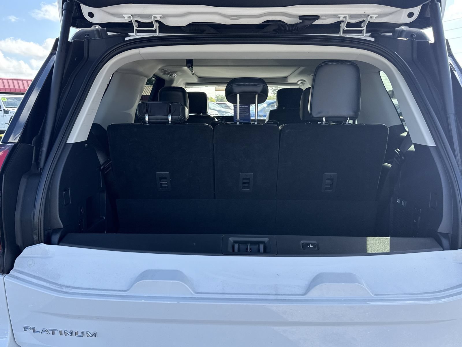 Certified 2025 Ford Expedition Platinum AWD/4WD image 17
