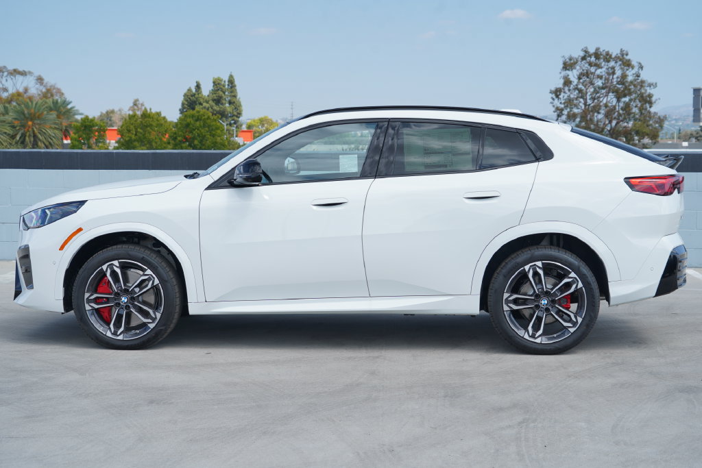 New 2027 BMW X2 xDrive28i AWD/4WD image 4