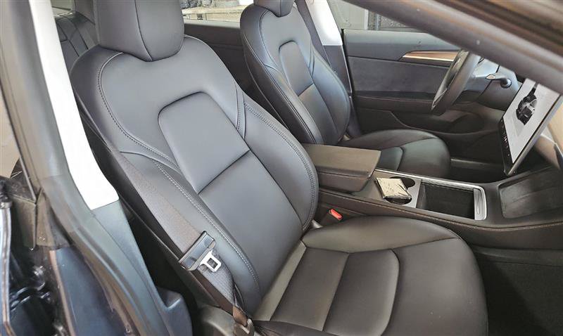 Used 2023 Tesla Model 3 Standard Range RWD image 5