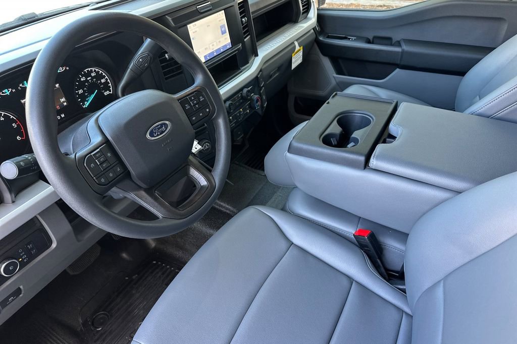 New 2025 Ford F350 XL w/ XL Chrome Package RWD image 7