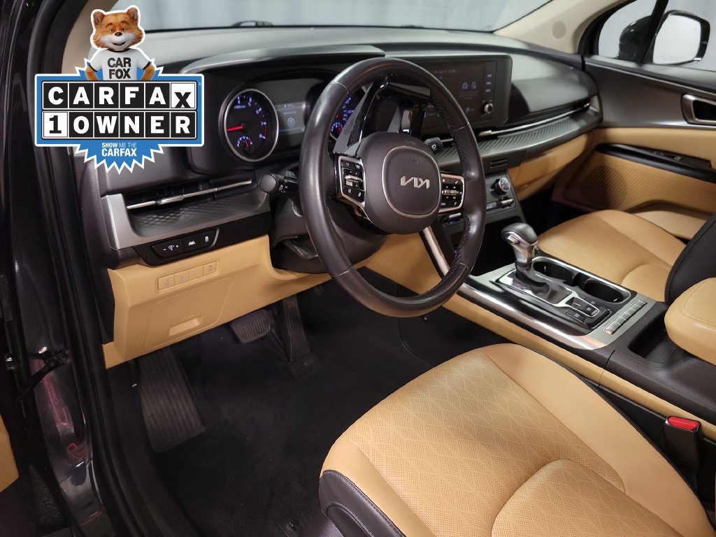 Used 2022 Kia Carnival LX FWD image 16